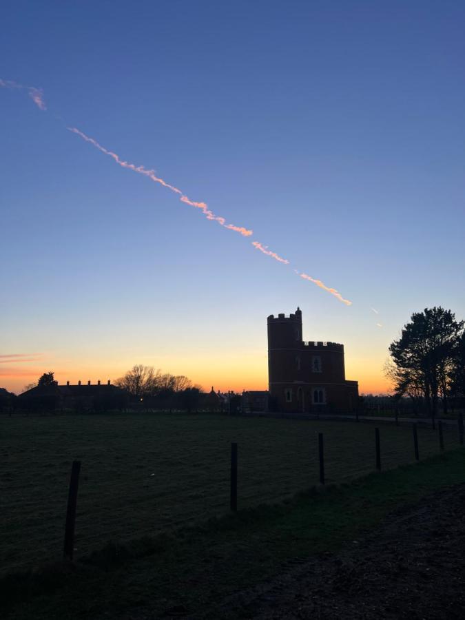 Saint Osyth South Lodge, St Osyth Priory מראה חיצוני תמונה